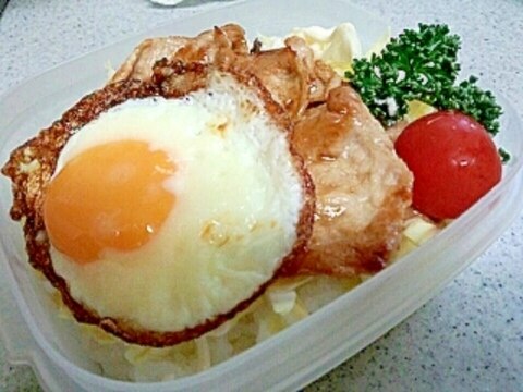 ガッツリ肉弁☆目玉焼きのせ◎